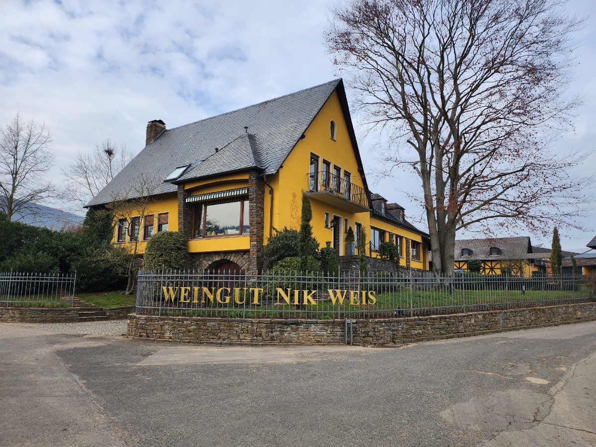 Weingut Nik Weis St. Urbans-Hof